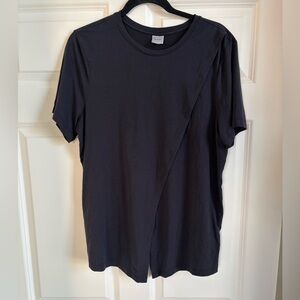 Athleta Essence Maternity Asymmetrical Short Sleeve Top Women’s Large